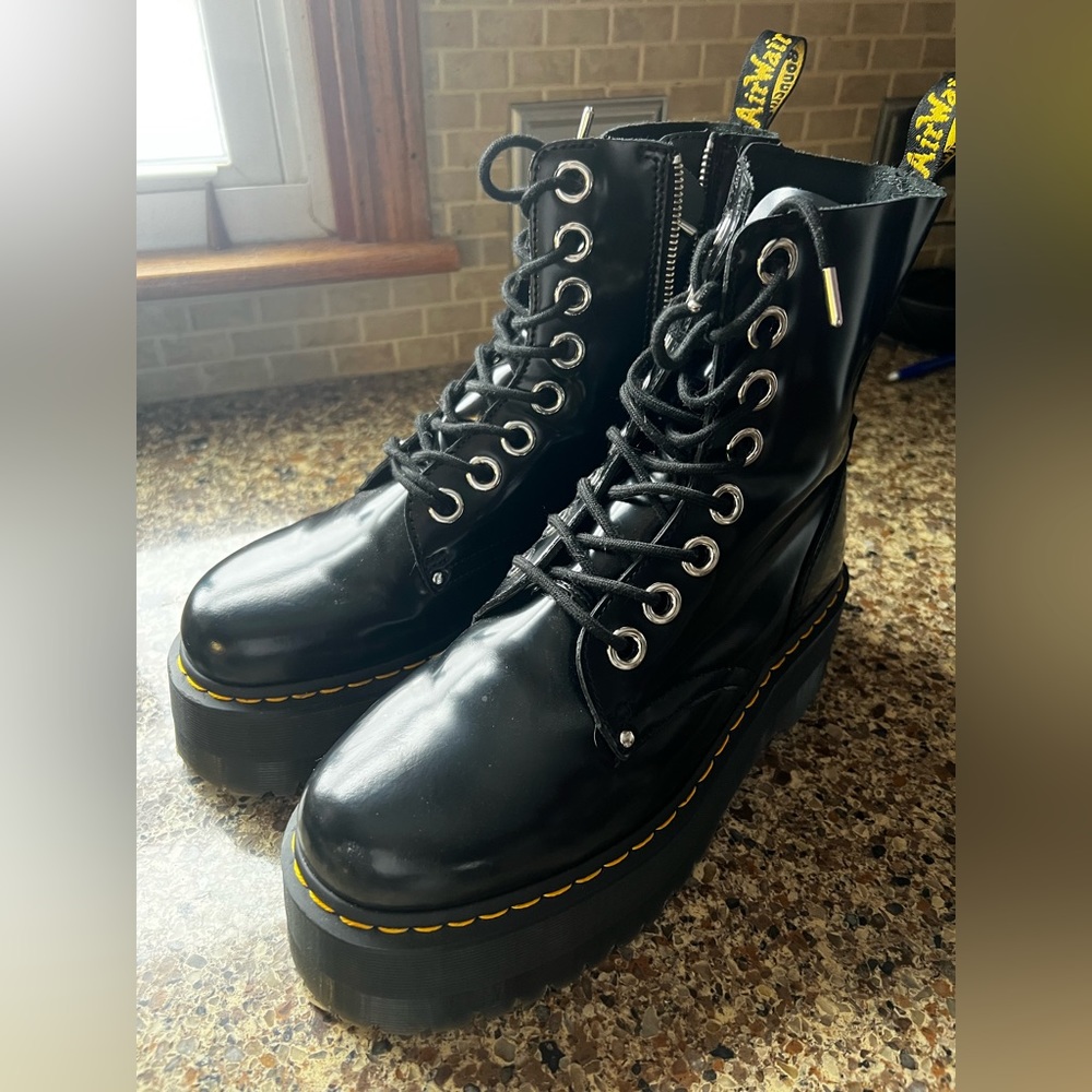 Women’s Dr. Martens Jadon Max Platform Boot